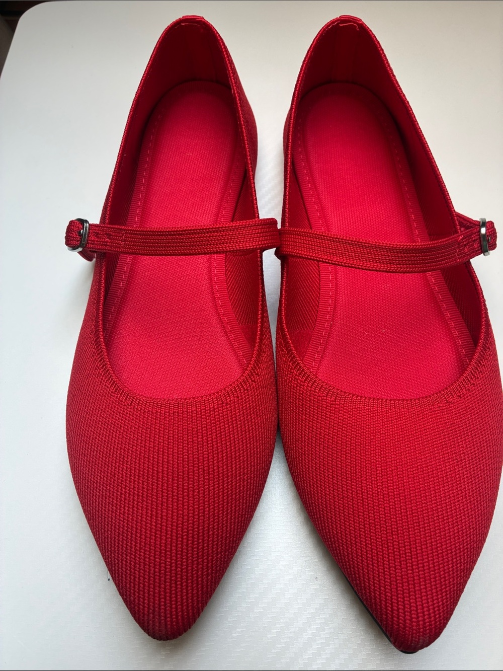 Amazon Essentials Red Pointed Mary Jane Flats with Strap